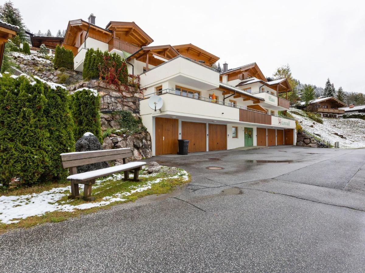 Chalet Apartment In Saalbach Hinterglemm Екстер'єр фото