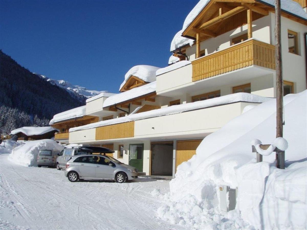 Chalet Apartment In Saalbach Hinterglemm Екстер'єр фото